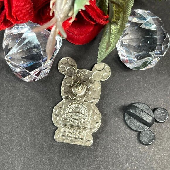 Disney Mickey Mouse Trading Pin Venus Flytrap Vinylmation Lapel Pin Brooch Badge - Picture 5 of 6